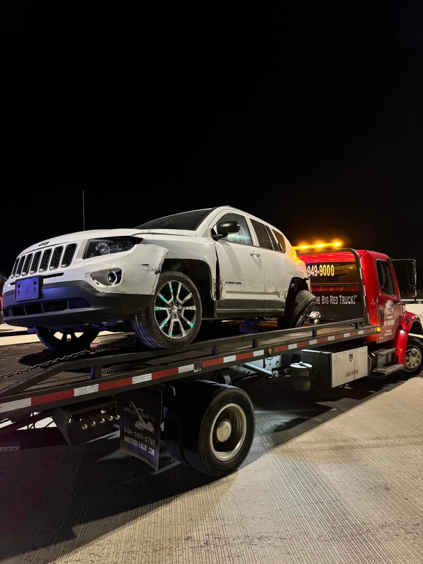 Emergency night towing service for Jeep in Memphis